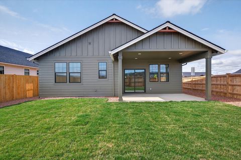 Tiny photo for 738 NE Trestle Street, Prineville, OR 97754 (MLS # 220216845)