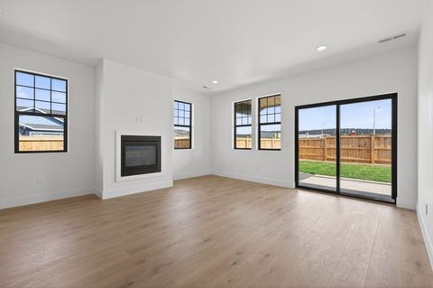 Tiny photo for 738 NE Trestle Street, Prineville, OR 97754 (MLS # 220216845)