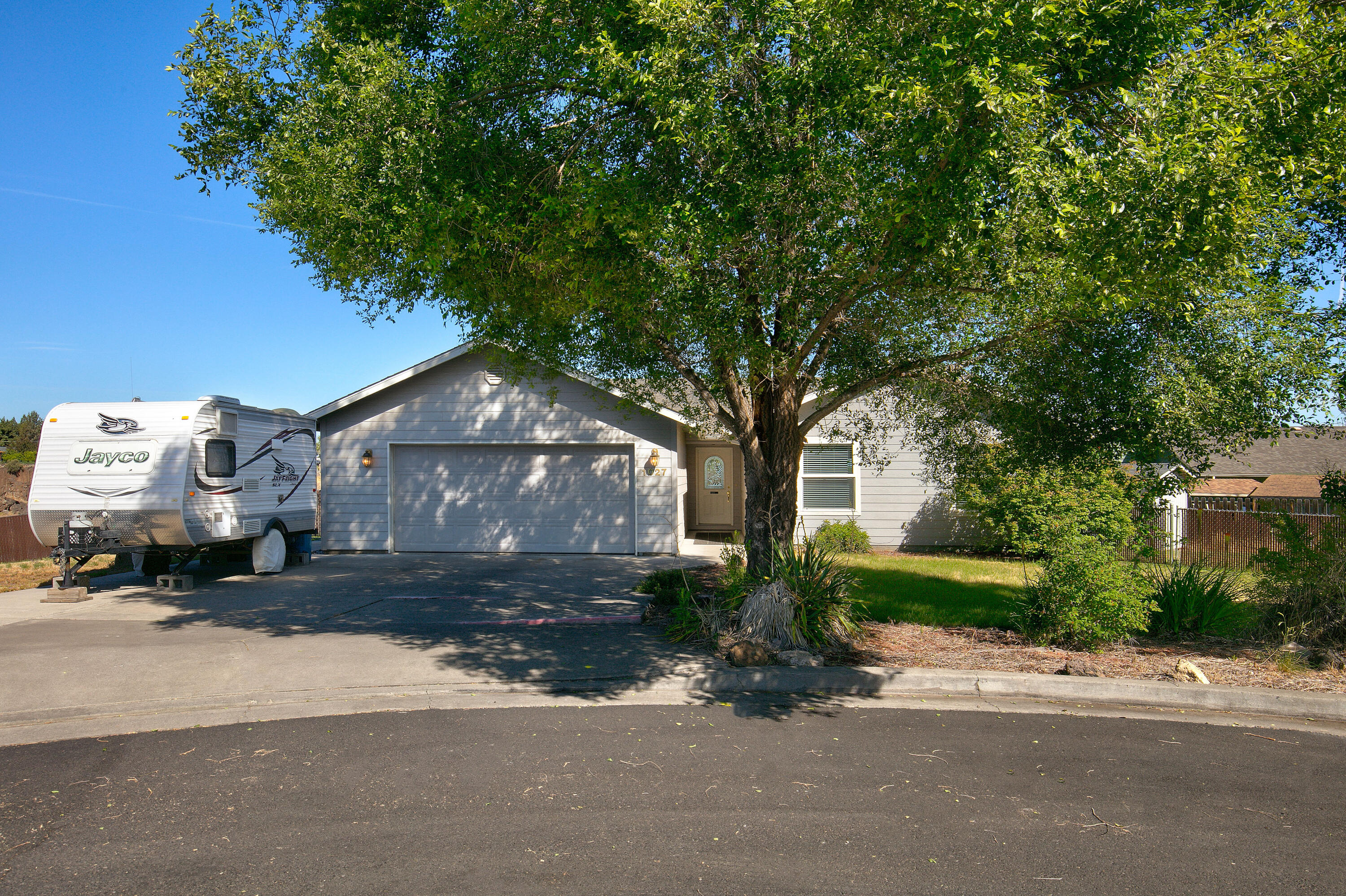 1027 NW Larch Court