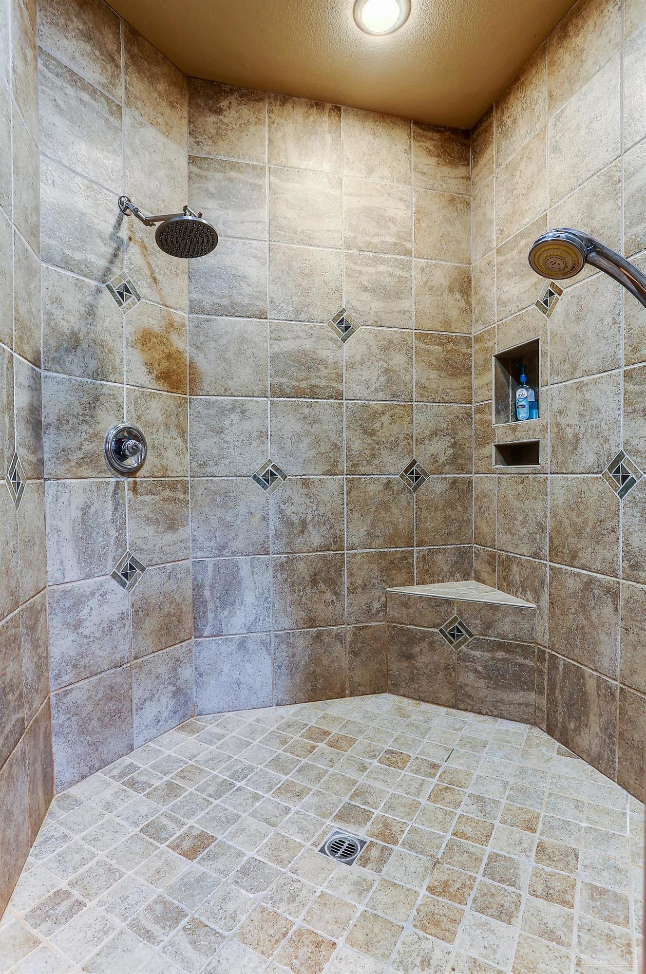 Fairway Point Villag - Residential