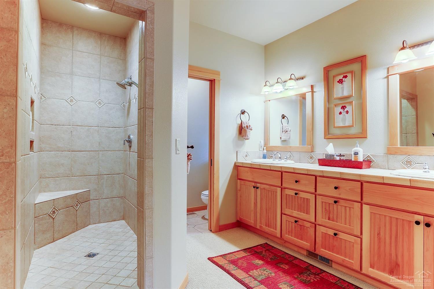 Fairway Point Villag - Residential