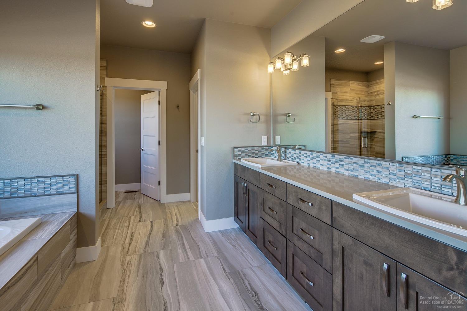 Eagle Crest - Residential