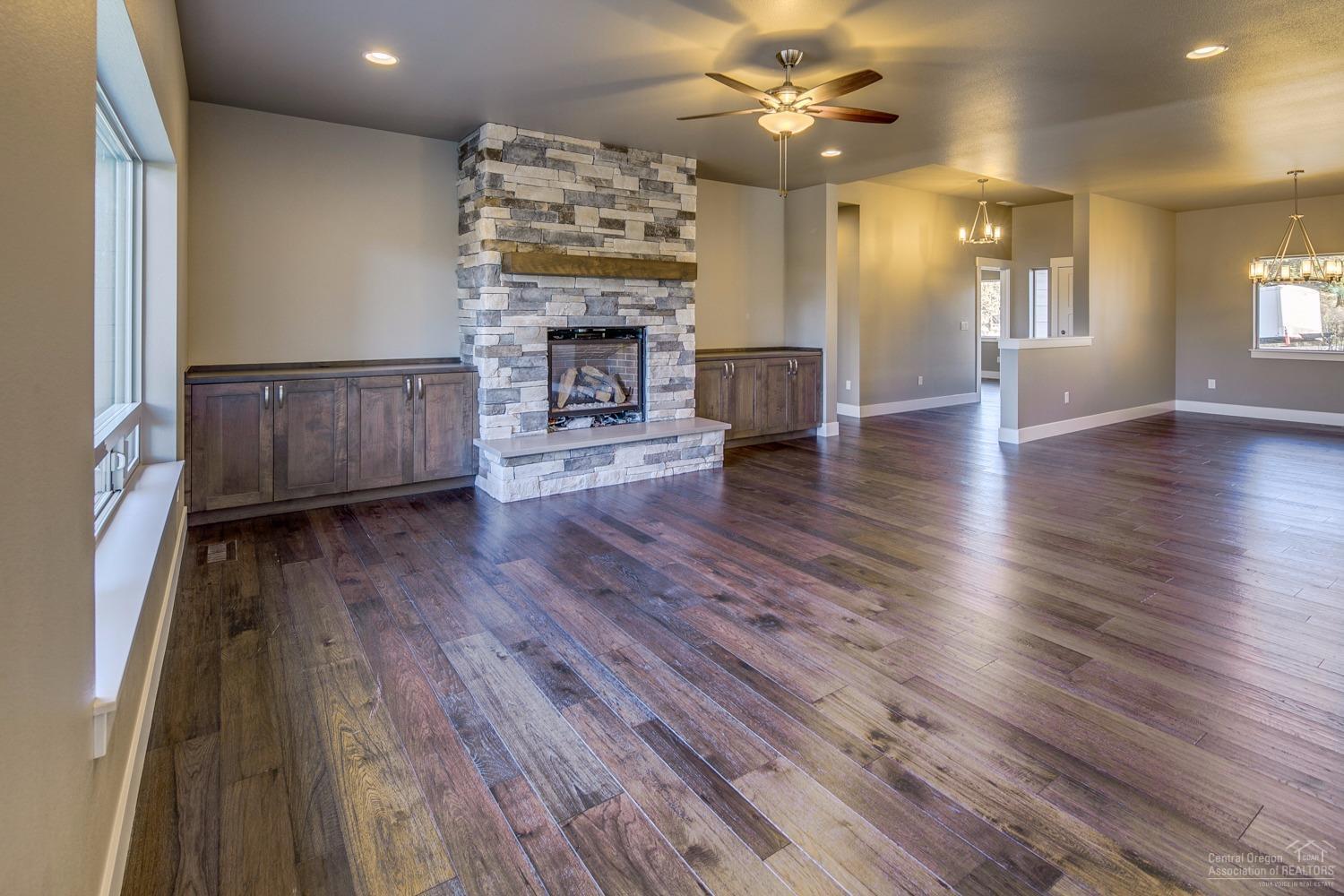 Eagle Crest - Residential