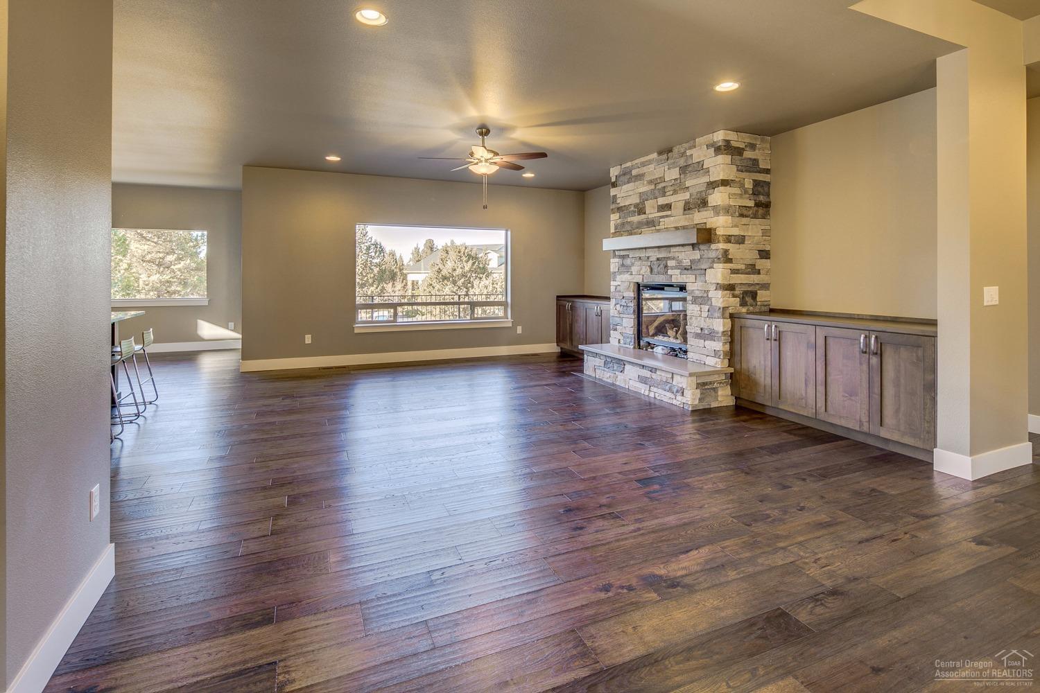 Eagle Crest - Residential