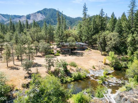 Tiny photo for 11178 E Evans Creek Road, Rogue River, OR 97537 (MLS # 220224840)