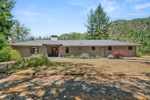Tiny photo for 11178 E Evans Creek Road, Rogue River, OR 97537 (MLS # 220224840)