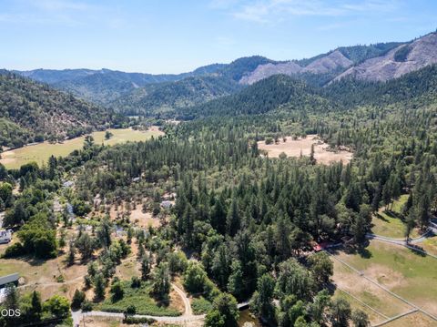 Tiny photo for 11178 E Evans Creek Road, Rogue River, OR 97537 (MLS # 220224840)