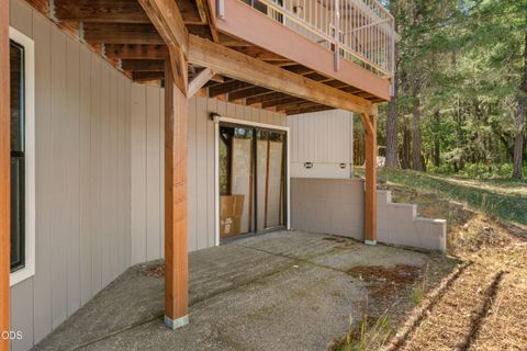 Tiny photo for 11178 E Evans Creek Road, Rogue River, OR 97537 (MLS # 220224840)