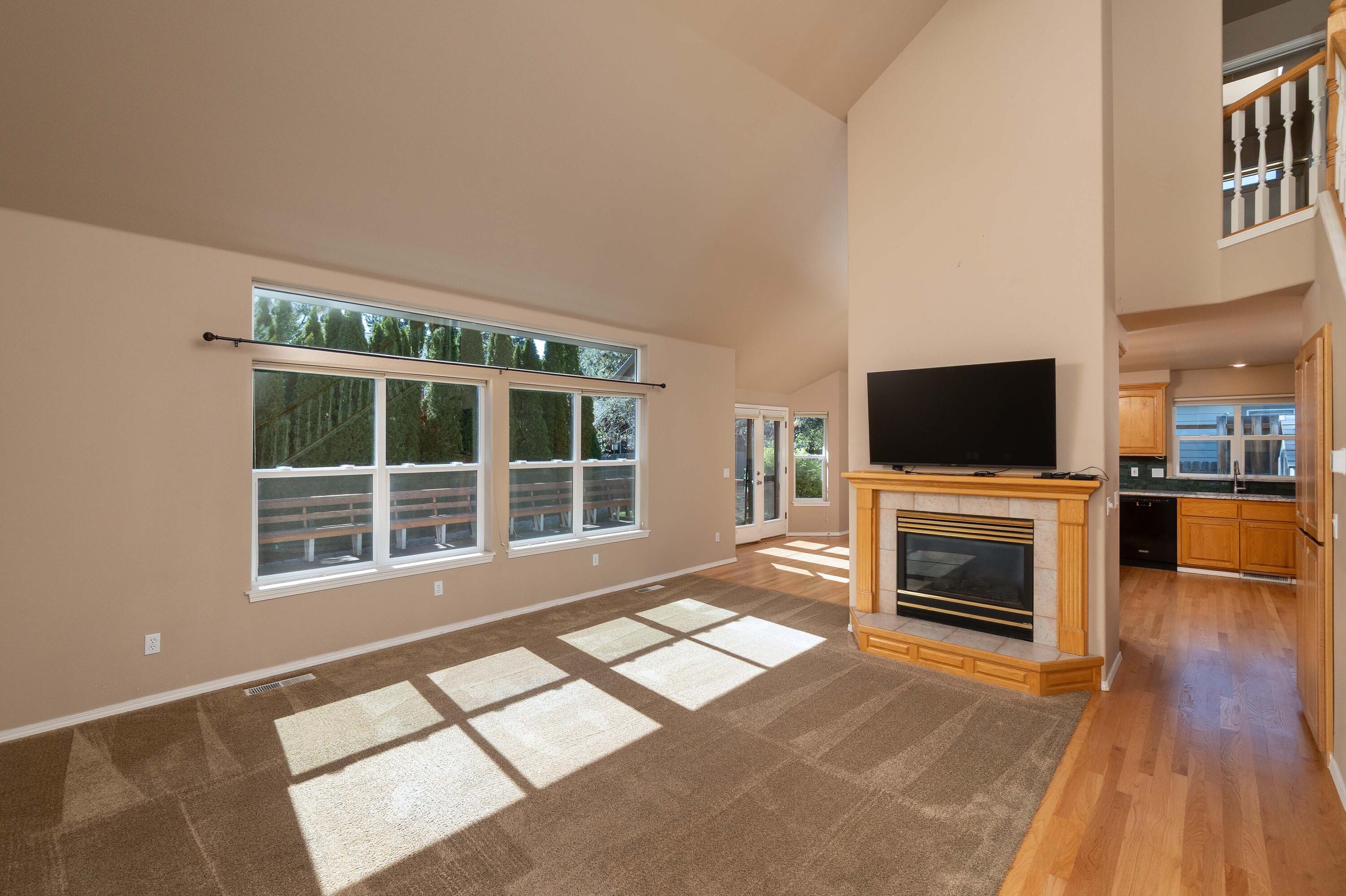 776 SE Shadowood Drive