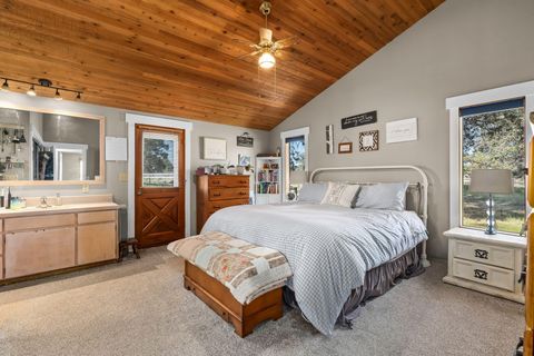 Tiny photo for 4050 SW Highland Avenue, Redmond, OR 97756 (MLS # 220221734)