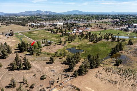 Tiny photo for 4050 SW Highland Avenue, Redmond, OR 97756 (MLS # 220221734)
