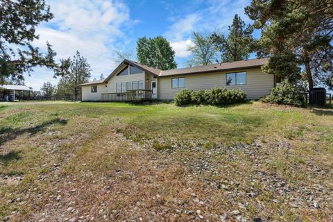 Tiny photo for 4050 SW Highland Avenue, Redmond, OR 97756 (MLS # 220221734)