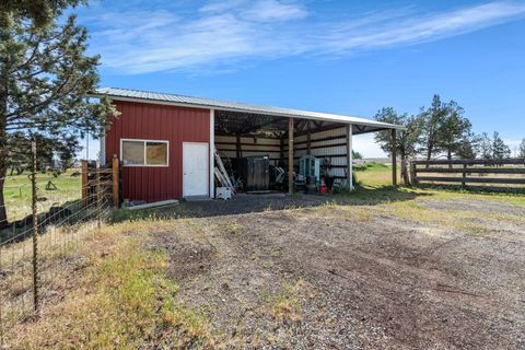 Tiny photo for 4050 SW Highland Avenue, Redmond, OR 97756 (MLS # 220221734)