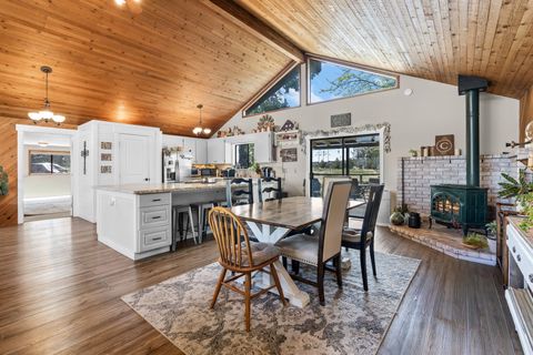 Tiny photo for 4050 SW Highland Avenue, Redmond, OR 97756 (MLS # 220221734)