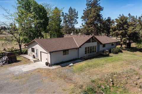 Tiny photo for 4050 SW Highland Avenue, Redmond, OR 97756 (MLS # 220221734)
