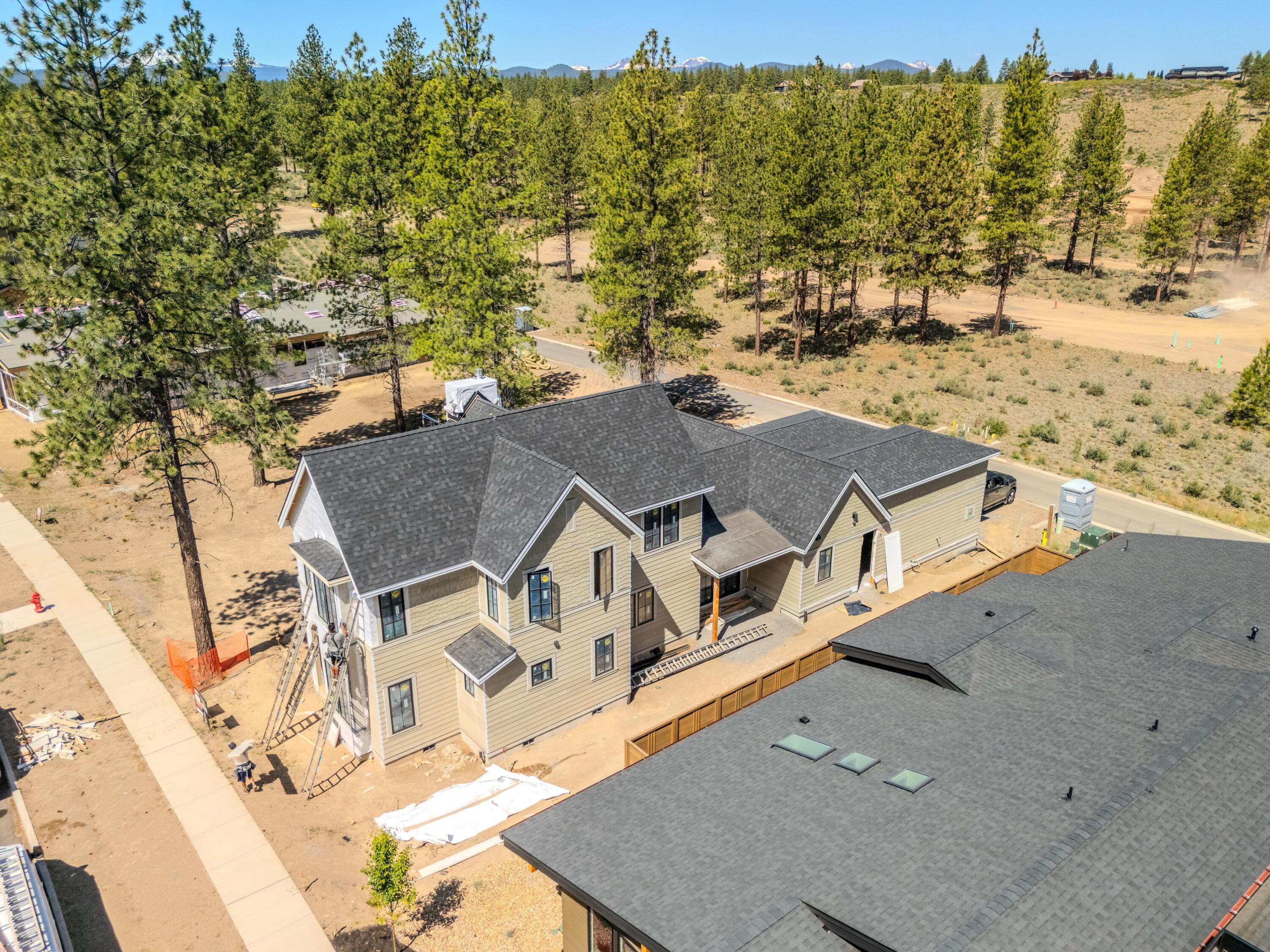 3358 NW Leavitt Lane