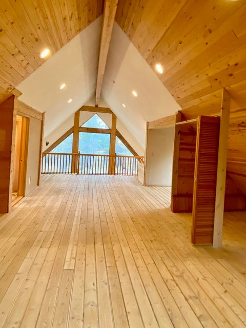 Tiny photo for 54896 Huntington Road, Bend, OR 97707 (MLS # 220210618)