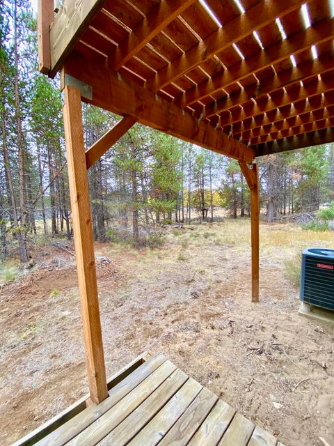 Tiny photo for 54896 Huntington Road, Bend, OR 97707 (MLS # 220210618)