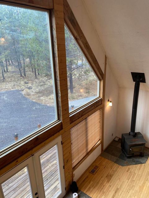Tiny photo for 54896 Huntington Road, Bend, OR 97707 (MLS # 220210618)