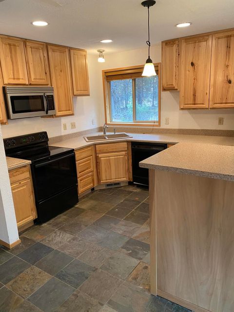 Tiny photo for 54896 Huntington Road, Bend, OR 97707 (MLS # 220210618)