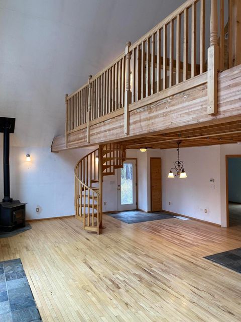Tiny photo for 54896 Huntington Road, Bend, OR 97707 (MLS # 220210618)