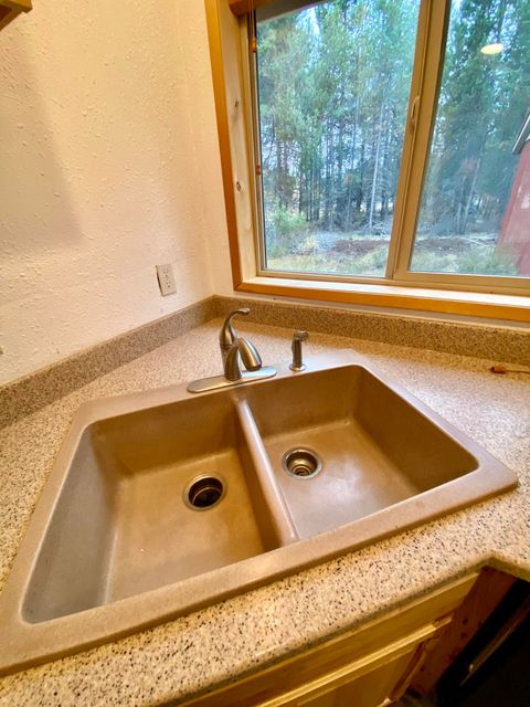 Tiny photo for 54896 Huntington Road, Bend, OR 97707 (MLS # 220210618)