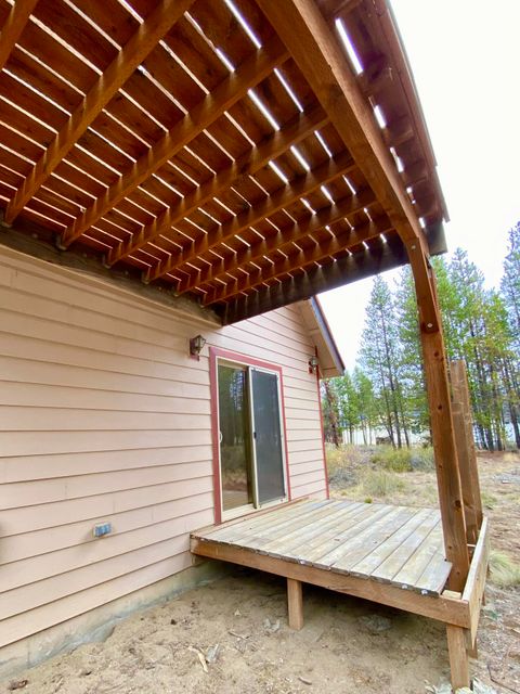 Tiny photo for 54896 Huntington Road, Bend, OR 97707 (MLS # 220210618)