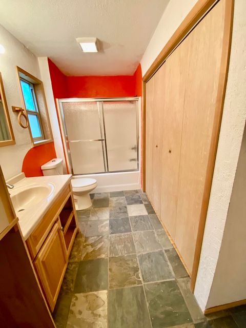 Tiny photo for 54896 Huntington Road, Bend, OR 97707 (MLS # 220210618)