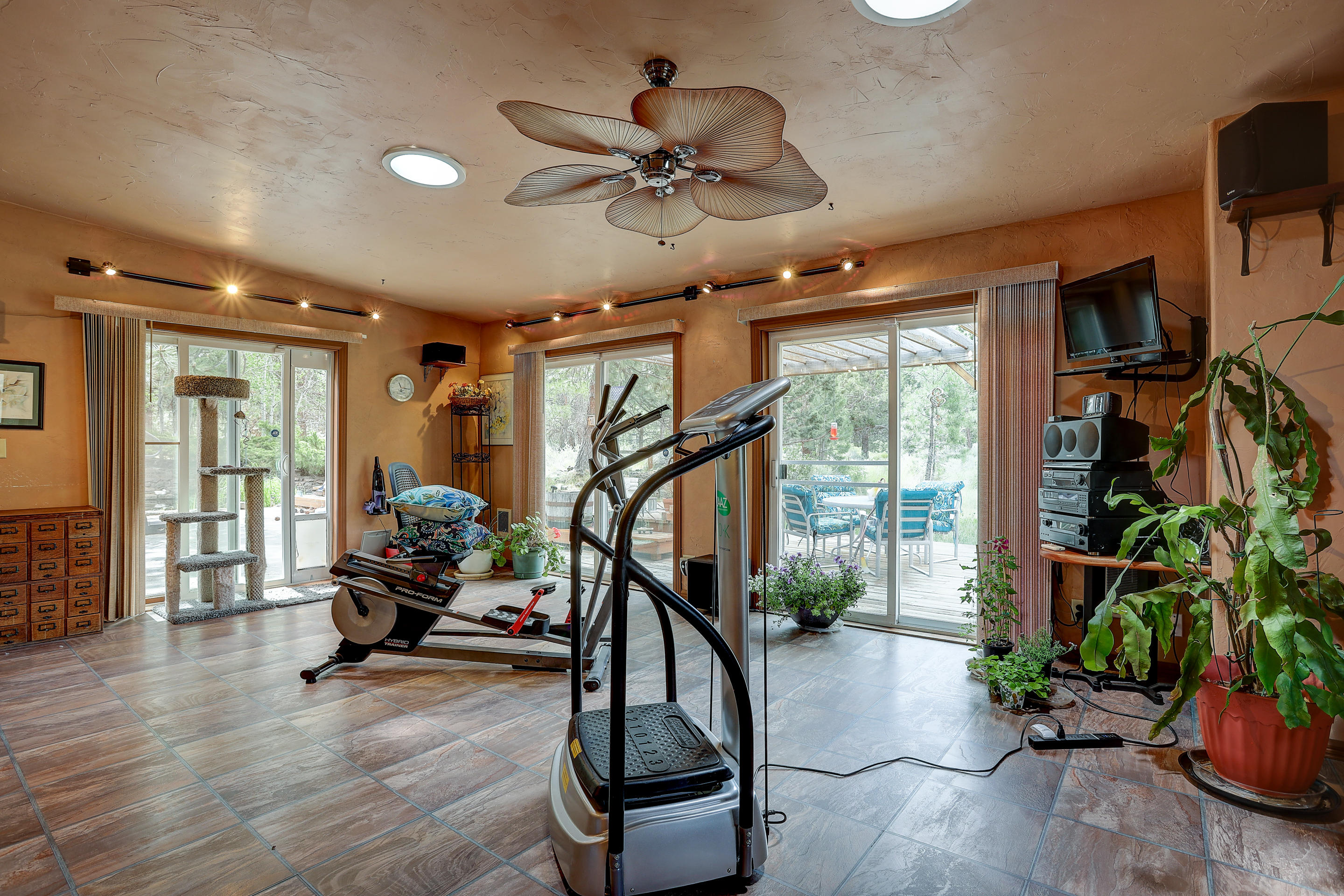 Woodside Ranch - Residential