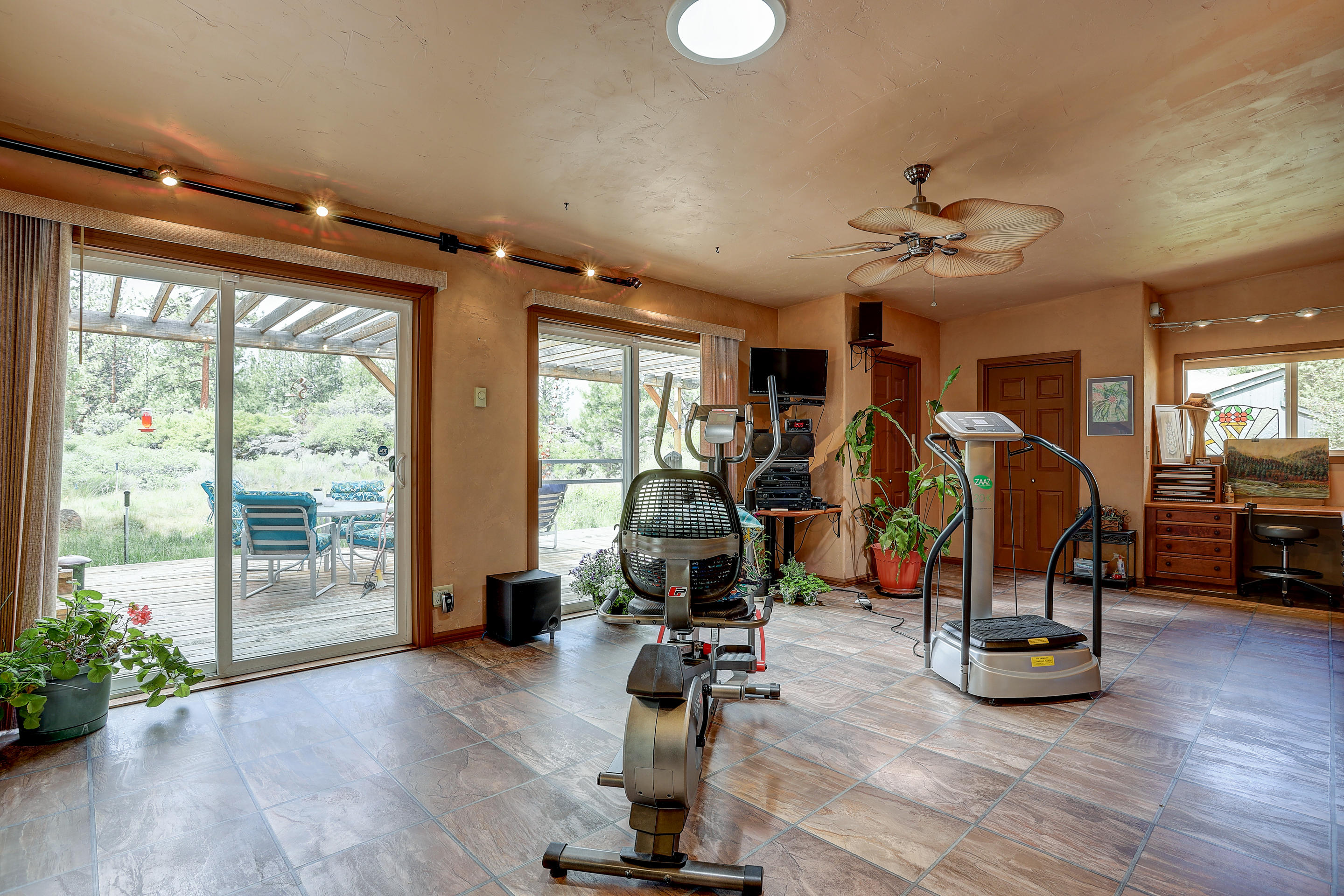 Woodside Ranch - Residential