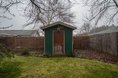 Tiny photo for 2388 Temple Drive, Medford, OR 97504 (MLS # 220213875)