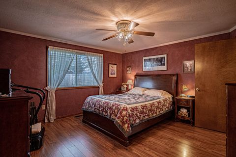 Tiny photo for 2388 Temple Drive, Medford, OR 97504 (MLS # 220213875)