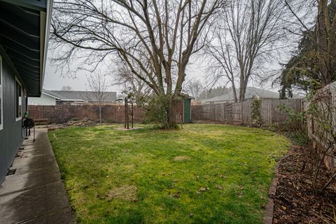 Tiny photo for 2388 Temple Drive, Medford, OR 97504 (MLS # 220213875)