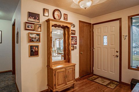 Tiny photo for 2388 Temple Drive, Medford, OR 97504 (MLS # 220213875)