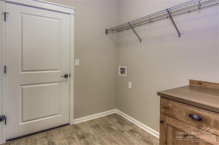 Lava Ridges - Residential