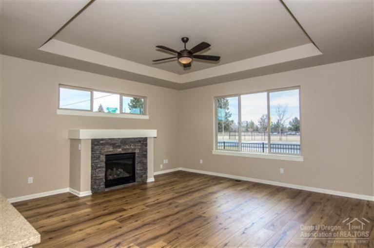 Lava Ridges - Residential