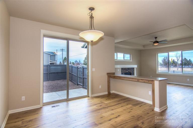 Lava Ridges - Residential