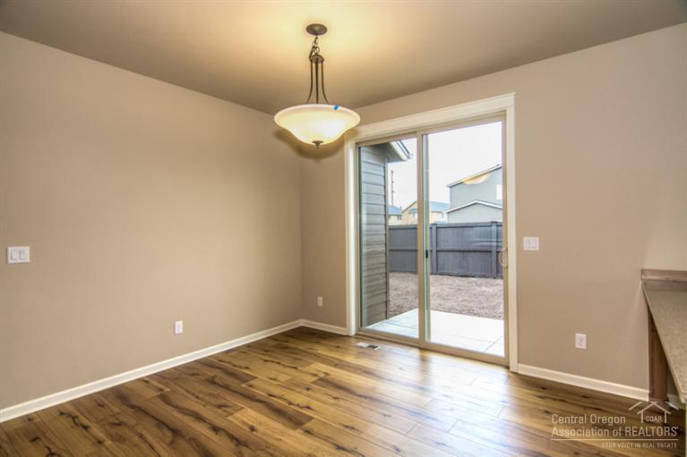 Lava Ridges - Residential