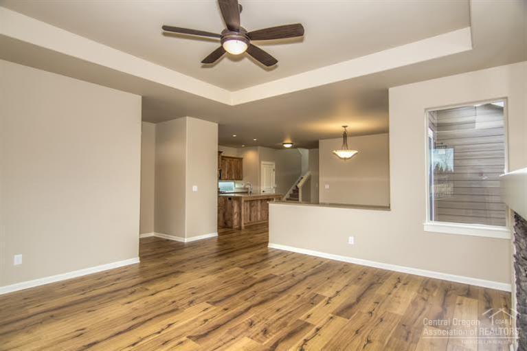 Lava Ridges - Residential