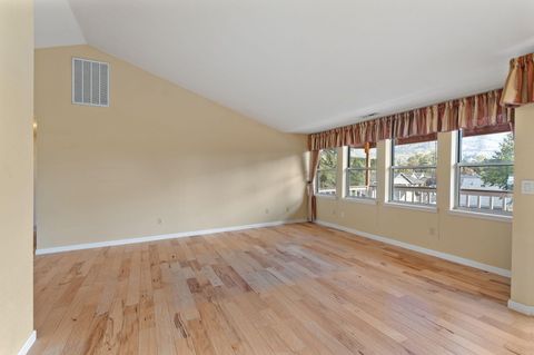 Tiny photo for 2203 NW Juliet Lane, Grants Pass, OR 97526 (MLS # 220210826)