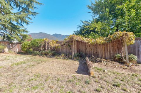 Tiny photo for 2203 NW Juliet Lane, Grants Pass, OR 97526 (MLS # 220210826)