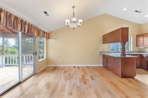 Tiny photo for 2203 NW Juliet Lane, Grants Pass, OR 97526 (MLS # 220210826)