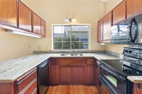 Tiny photo for 2203 NW Juliet Lane, Grants Pass, OR 97526 (MLS # 220210826)
