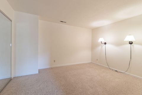 Tiny photo for 2203 NW Juliet Lane, Grants Pass, OR 97526 (MLS # 220210826)