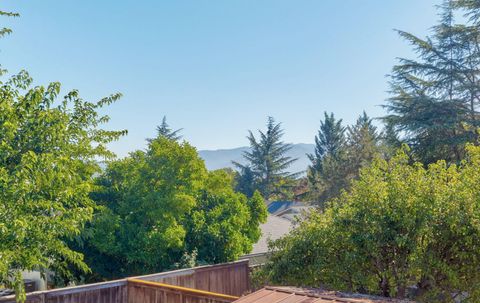 Tiny photo for 2203 NW Juliet Lane, Grants Pass, OR 97526 (MLS # 220210826)