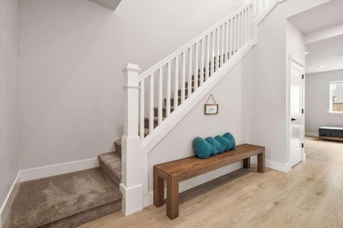 Tiny photo for 21512 SE Etna Place, Bend, OR 97702 (MLS # 220217352)