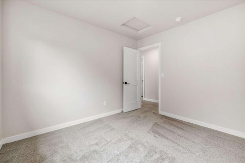 Tiny photo for 21512 SE Etna Place, Bend, OR 97702 (MLS # 220217352)