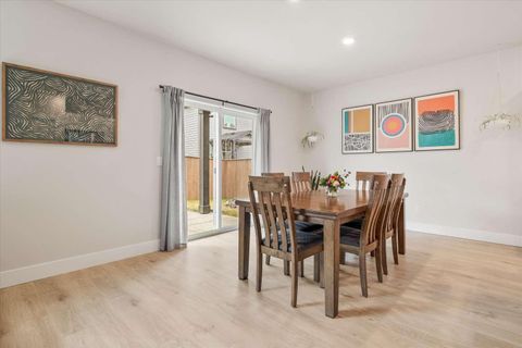 Tiny photo for 21512 SE Etna Place, Bend, OR 97702 (MLS # 220217352)