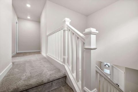 Tiny photo for 21512 SE Etna Place, Bend, OR 97702 (MLS # 220217352)