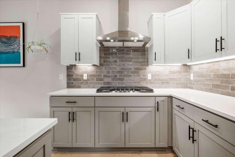 Tiny photo for 21512 SE Etna Place, Bend, OR 97702 (MLS # 220217352)